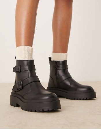 Tasmin double buckle boot in black
