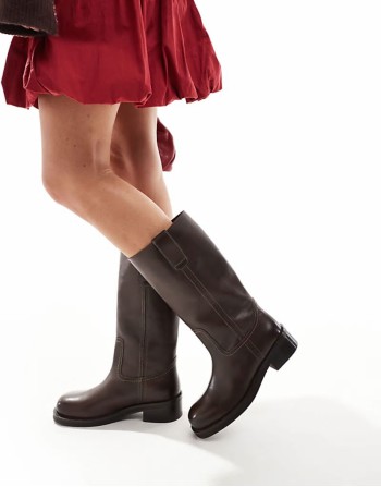 Cindy leather pull on boot in brown