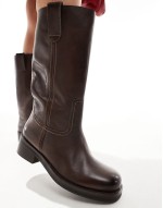 Cindy leather pull on boot in brown