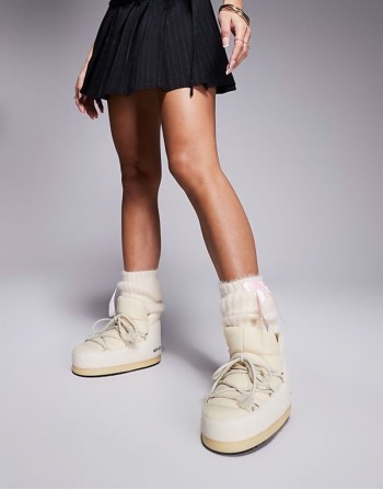 Moonboot EVX pumps in cream