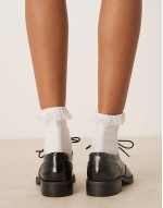 ‌Stylish Manny lace up flat shoes in black