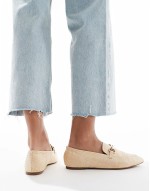 buckle detail pointed toe loafer in raffia natural