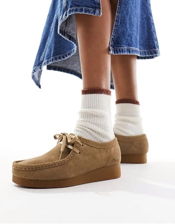 Wallabee Evo shoes in dark tan suede