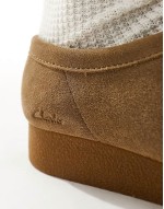 Wallabee Evo shoes in dark tan suede