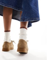 Wallabee Evo shoes in dark tan suede