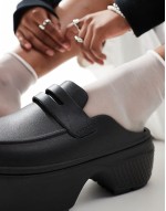 Unisex Stomp loafer in black