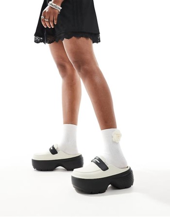 Unisex Stomp loafer in white