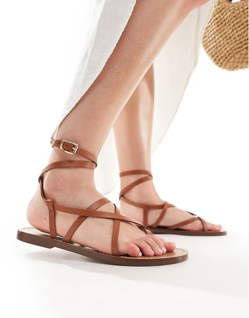 leather strappy sandal in brown